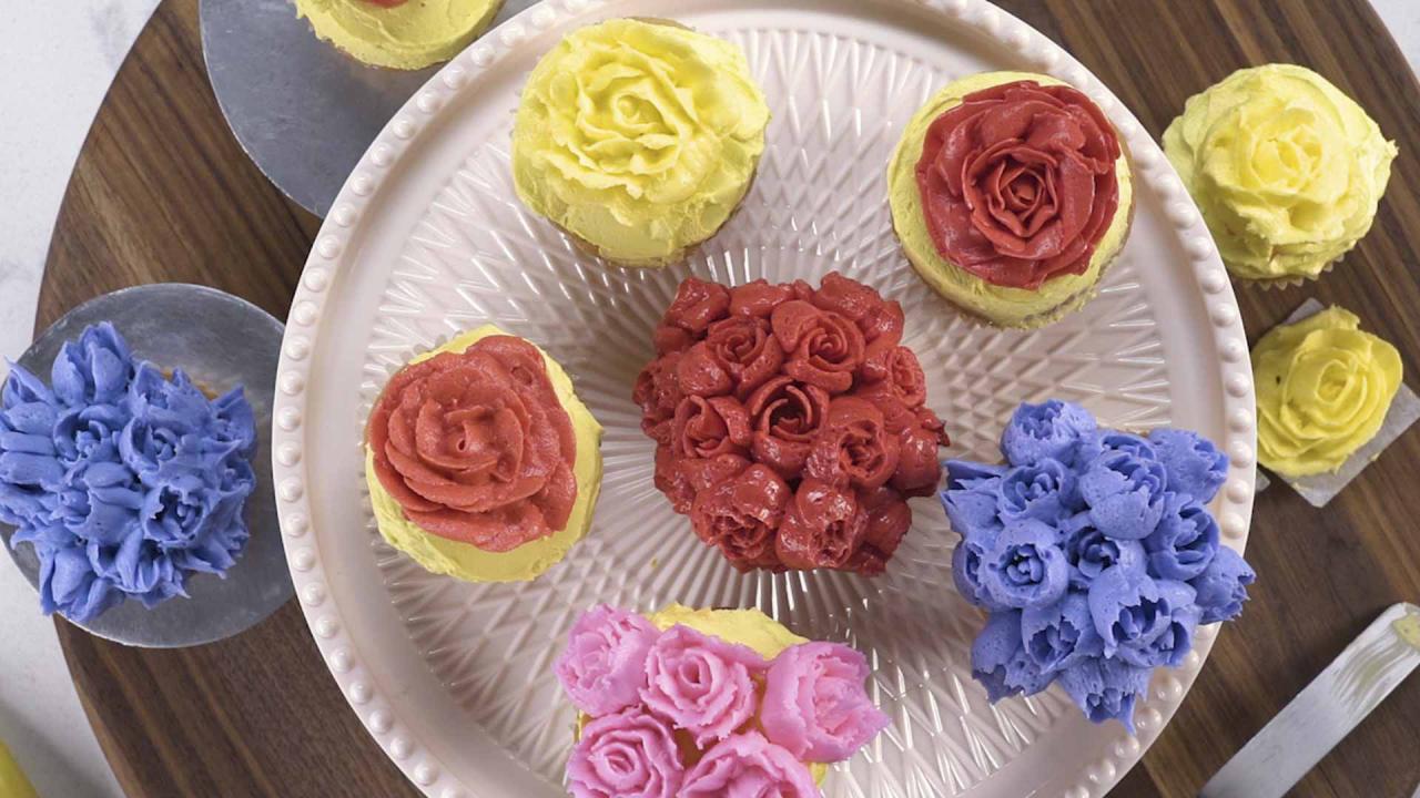 How to Make Buttercream Roses