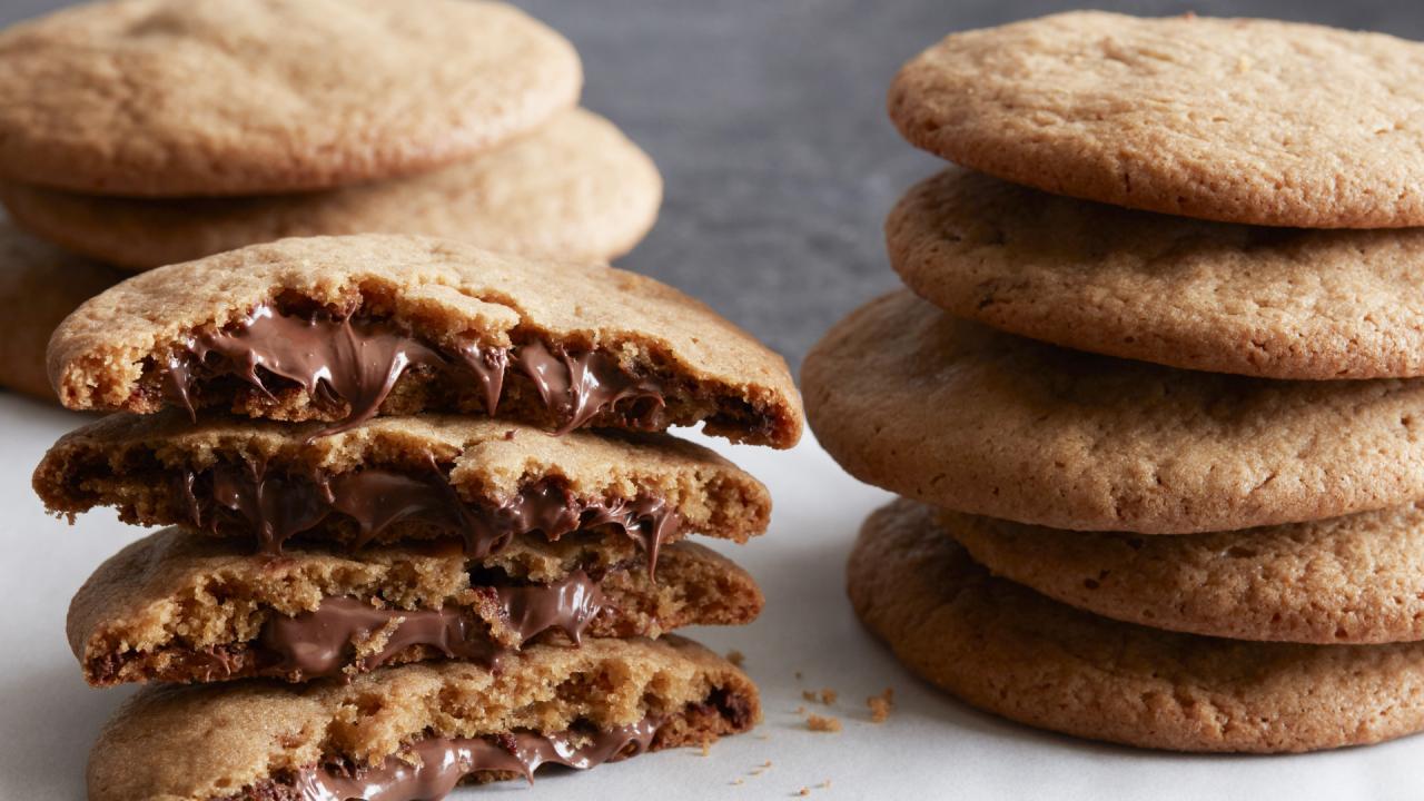Nutella-Stuffed Cookies