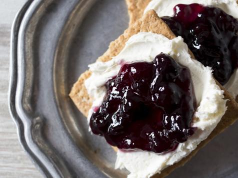 5 Easy Graham Cracker Toppings
