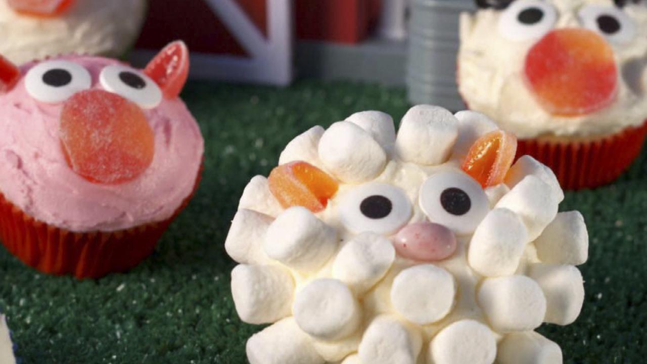 Barnyard Vanilla Cupcakes