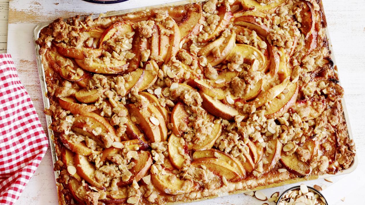 Peach Streusel Slab Pie