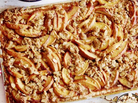 Peach Streusel Slab Pie