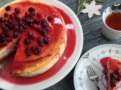 Cranberry Eggnog Cheesecake