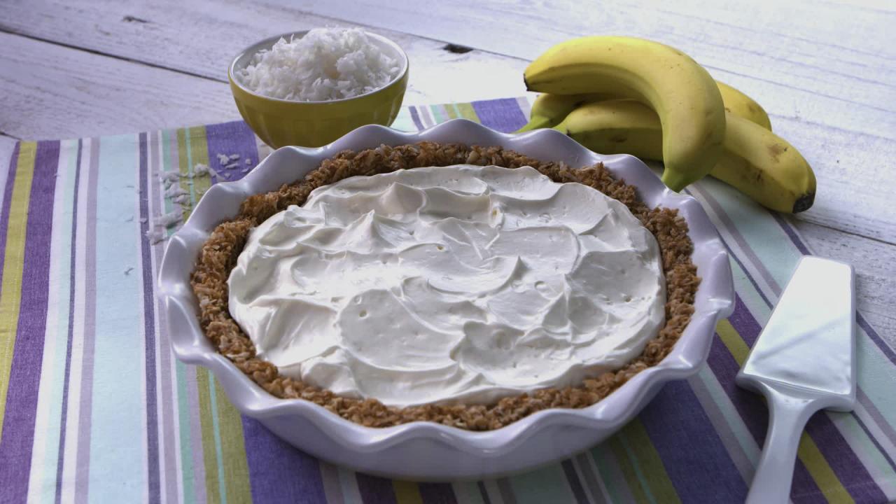 Banana Cream Pie with Coconut Crust