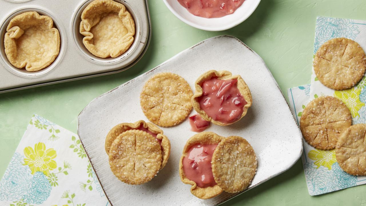 Muffin Tin Strawberry Pies