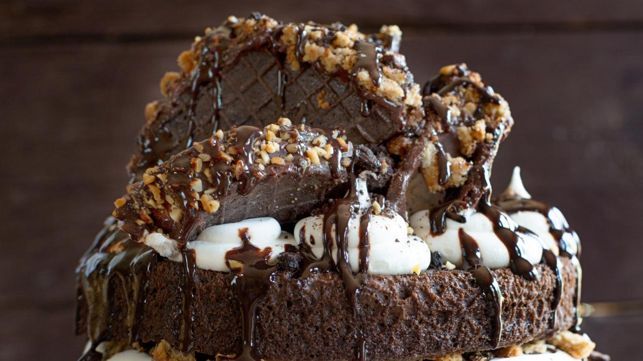 Chocolate Taco Cake