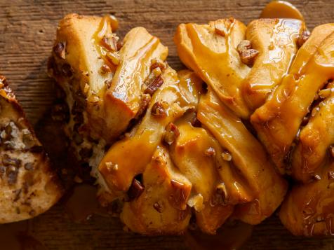 Sticky Pecan Pull-Apart Bread
