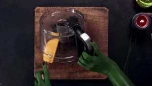 Surprise Spider Cake
