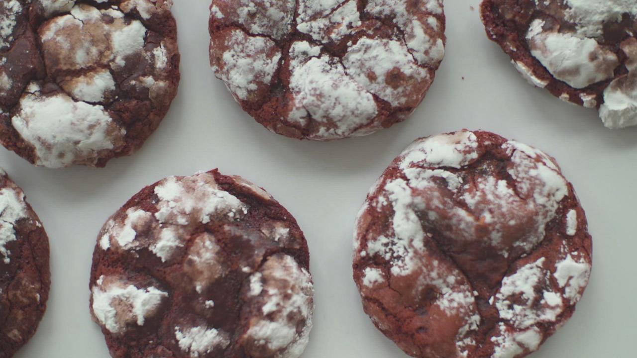 Cheesecake-Stuffed Red Velvet Cookies