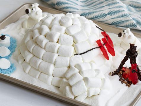 Igloo Cake with Polar Friends