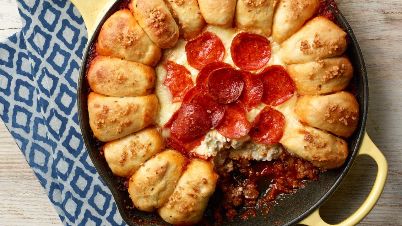 Bread Ring Pizza Dip