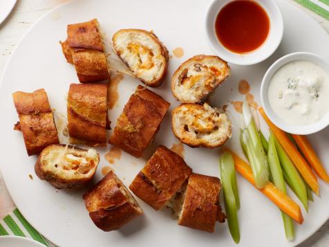 Buffalo Chicken-Stuffed Garlic Bread