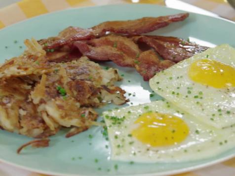 Fried Eggs for a Crowd