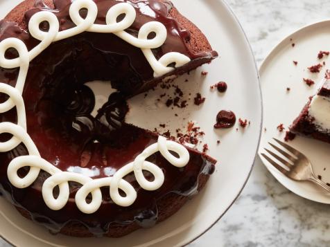 Hostess Cupcake-Inspired Bundt Cake