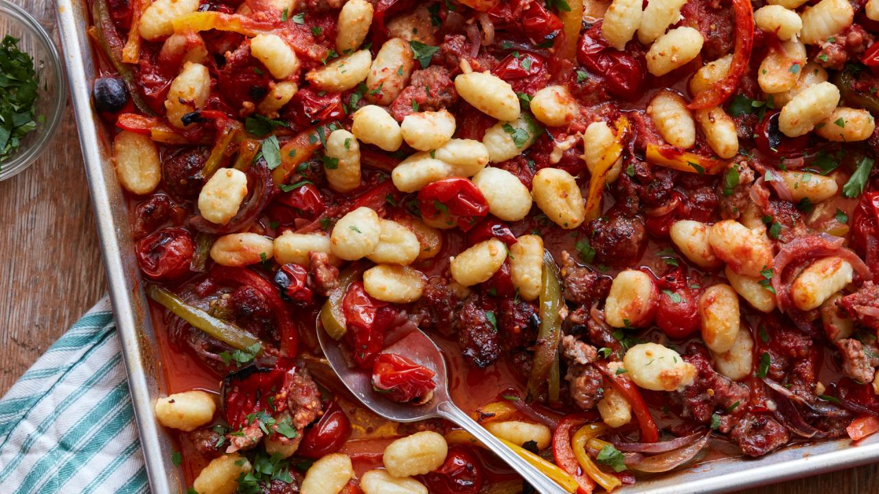 Crispy Sheet Pan Gnocchi with Sausage and Peppers