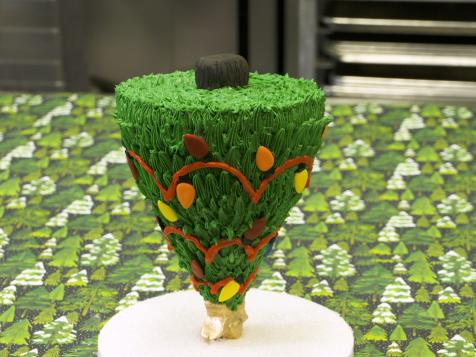 Upside-Down Christmas Tree Cake