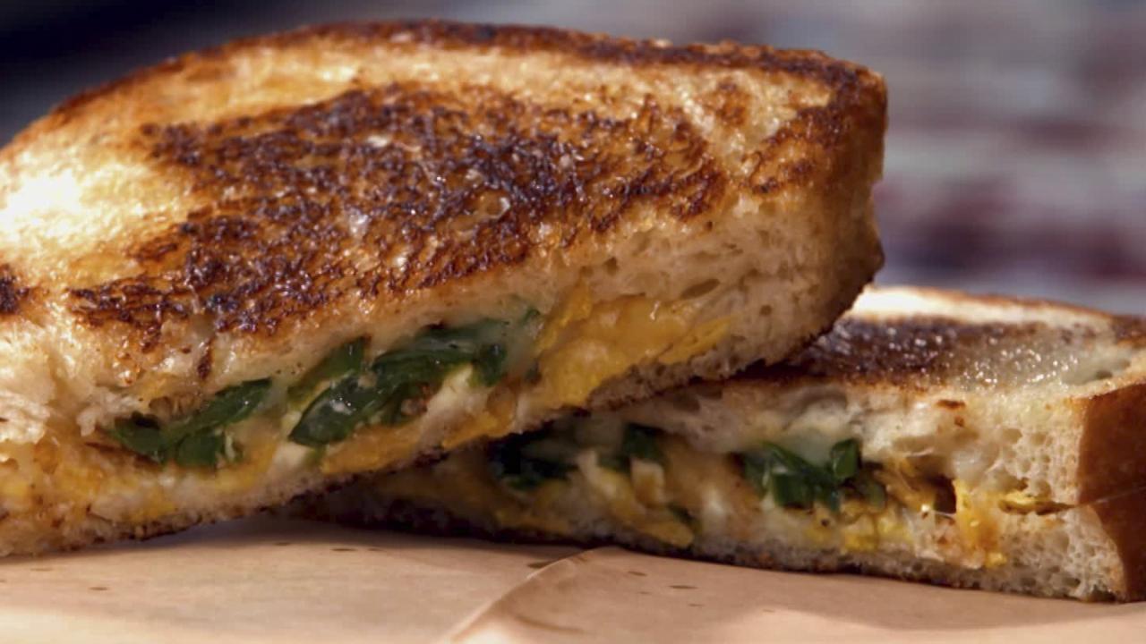Jalapeno Popper Grilled Cheese