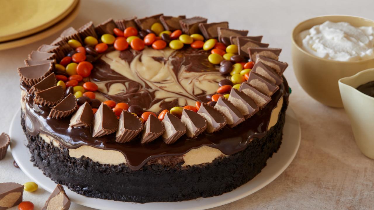 Learn How to Make a Reese's Cheesecake