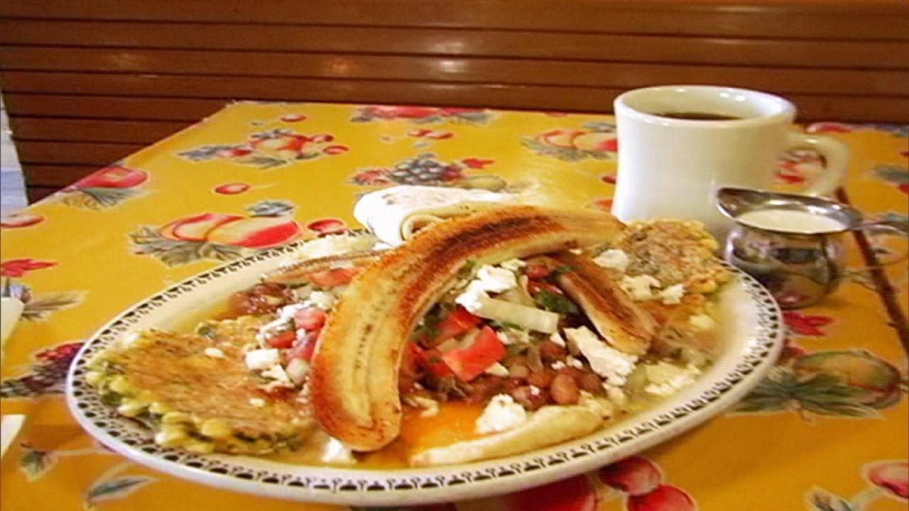 Huevos Montelenos