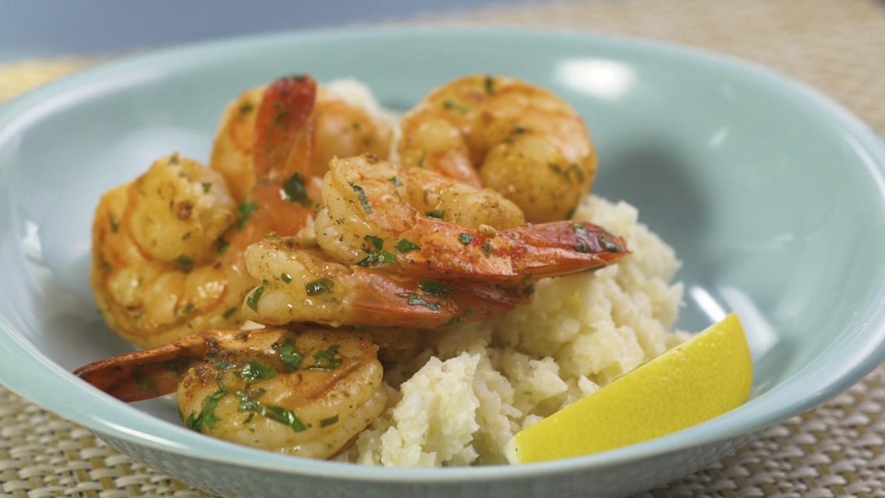 Shrimp and Cauliflower Grits