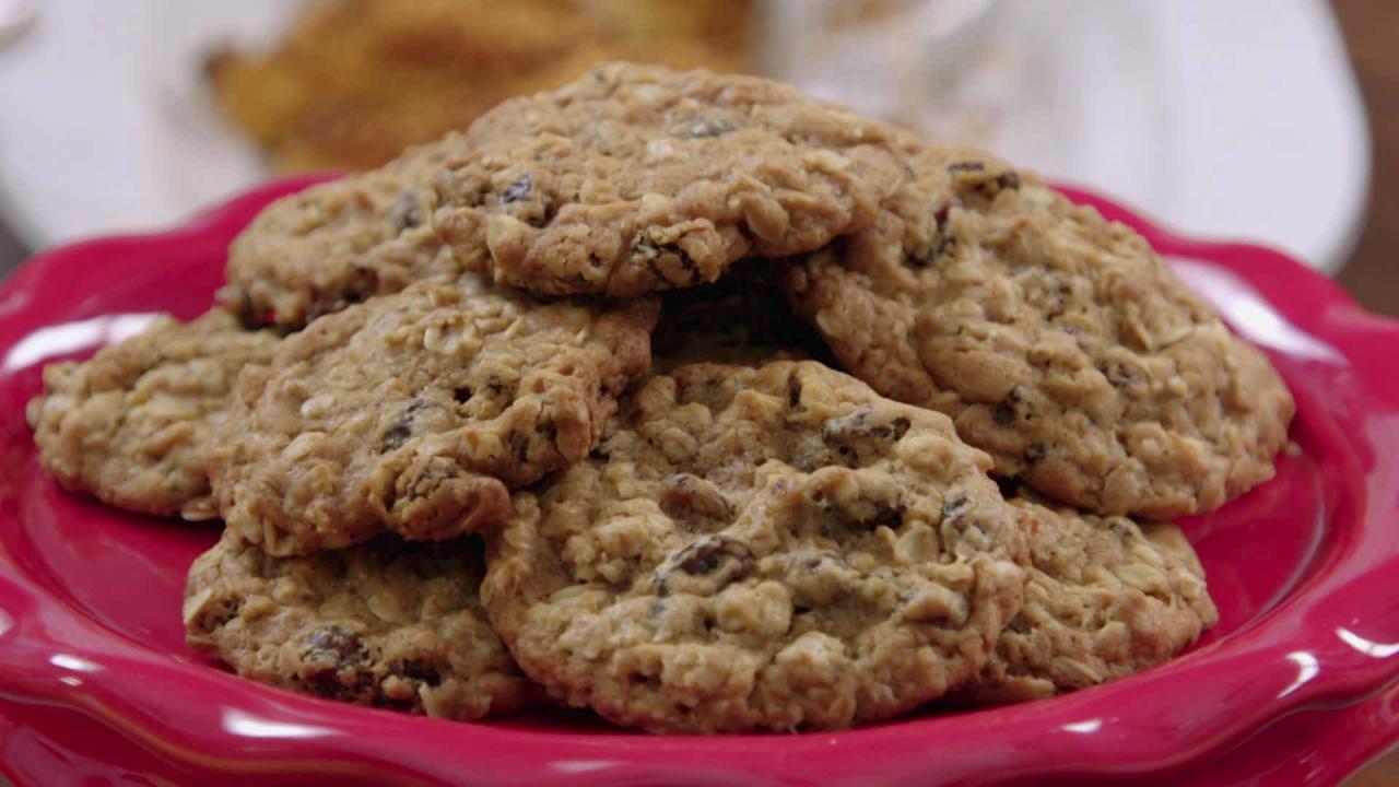 Chewy Schmaltz Oatmeal-Raisin Cookies