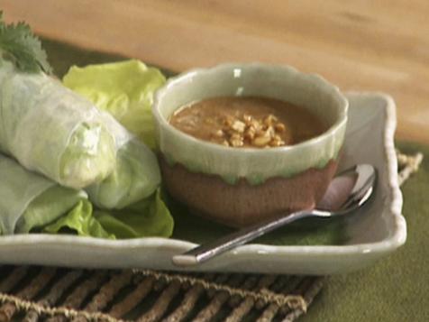 Vietnamese Summer Rolls with Spicy Peanut Sauce