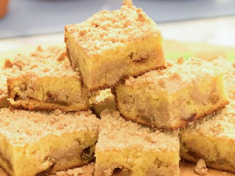 Mauro Apple Crumb Cake