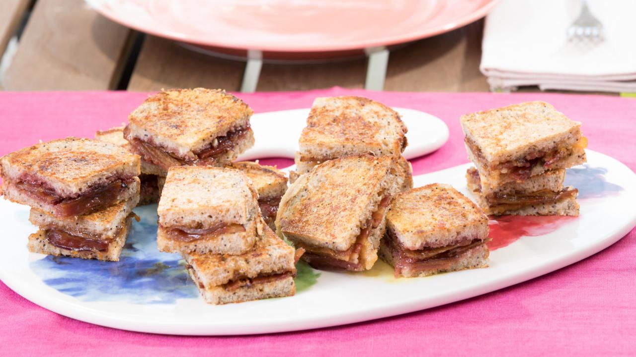 Bacon and Jam Sandwiches