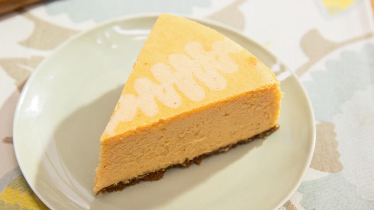 Sweet Potato Cheesecake with Spiced Cookie Crust