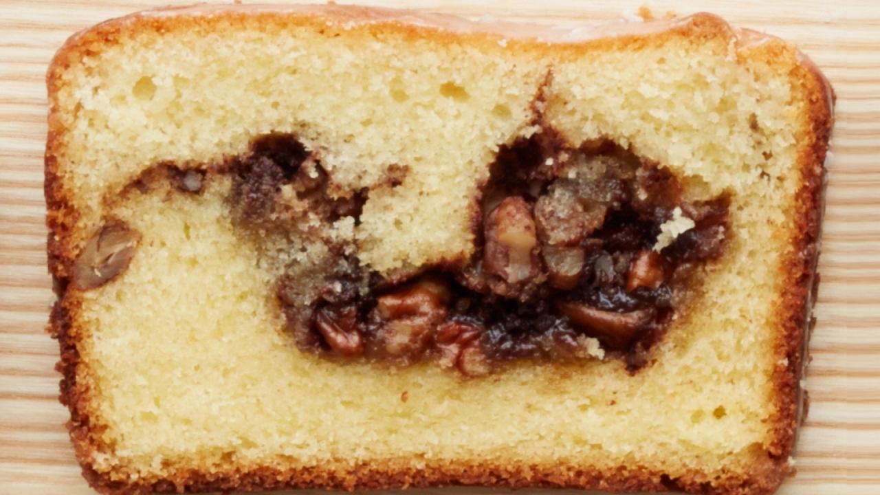 Cinnamon Roll Quick Bread