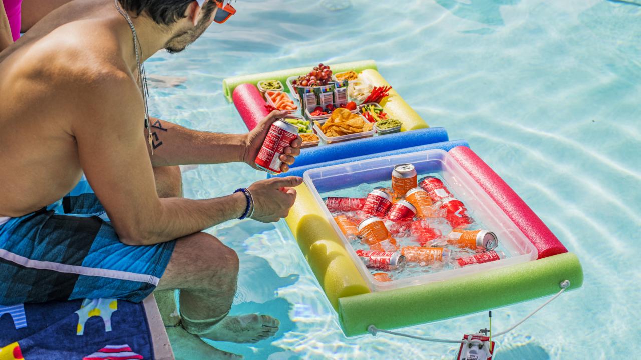 Floating Snack Bar