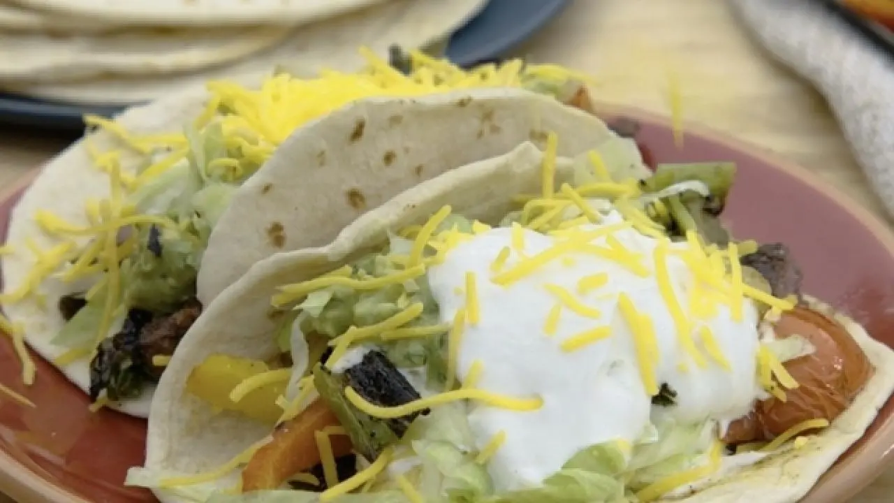 Skirt Steak Fajitas Recipe | Katie Lee Biegel | Food Network