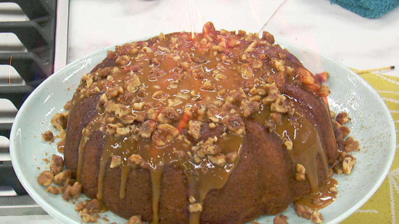 Molten Bananas Foster Cake