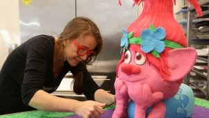 Poppy Troll Cake