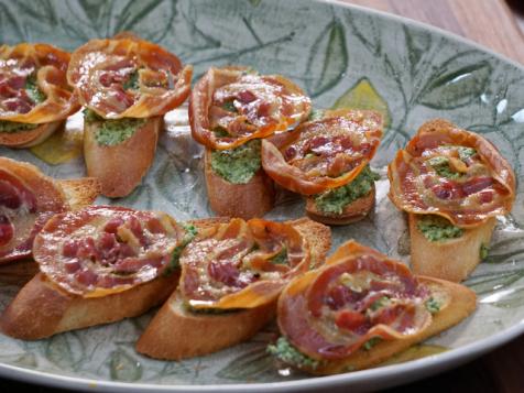 Crispy Pancetta Crostini