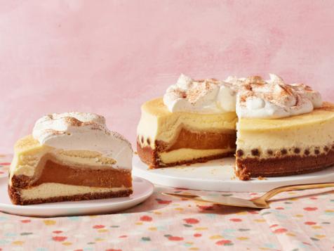 Pumpkin Pie-Stuffed Cheesecake