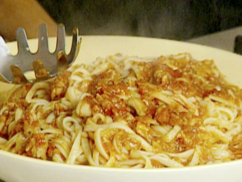 Linguine with Chicken Ragu