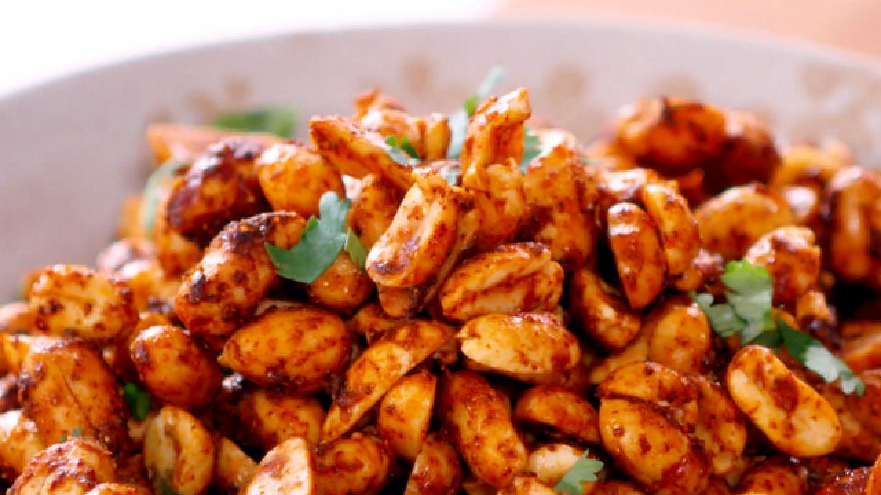 Spicy Chipotle Peanuts