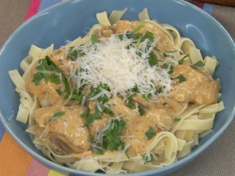 Slow-Cooker Golden Chicken Pasta