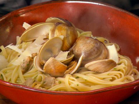 Anne's Linguine and Clam Sauce