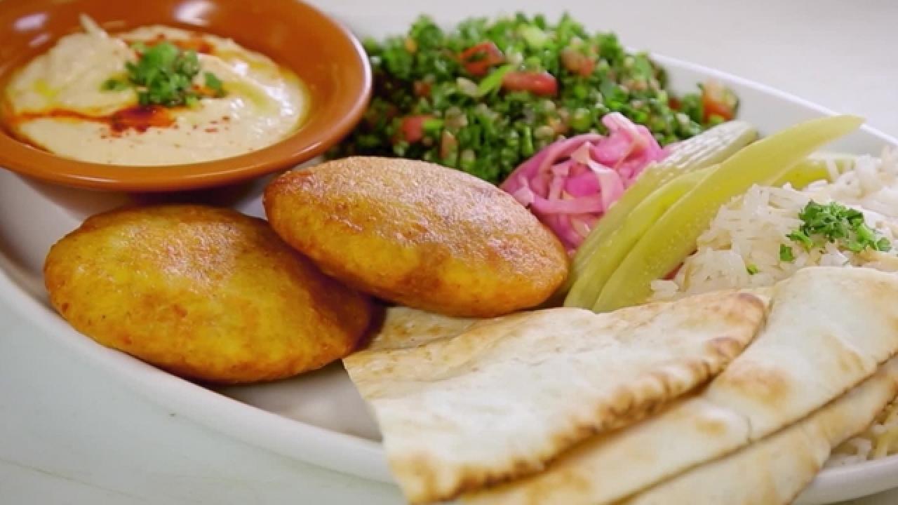 Mediterranean Lunch Platter