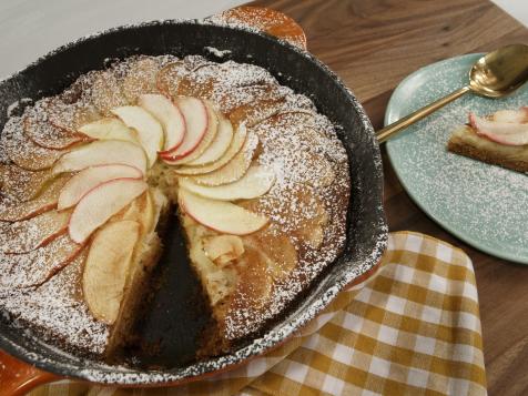 Fall Apple Skillet Cake