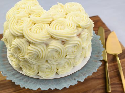 Decorate a Cake with Rosettes