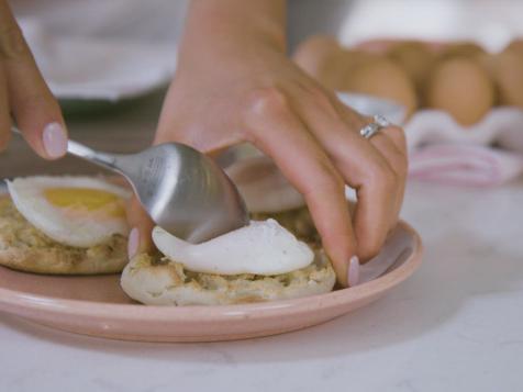 How to Poach Eggs Perfectly