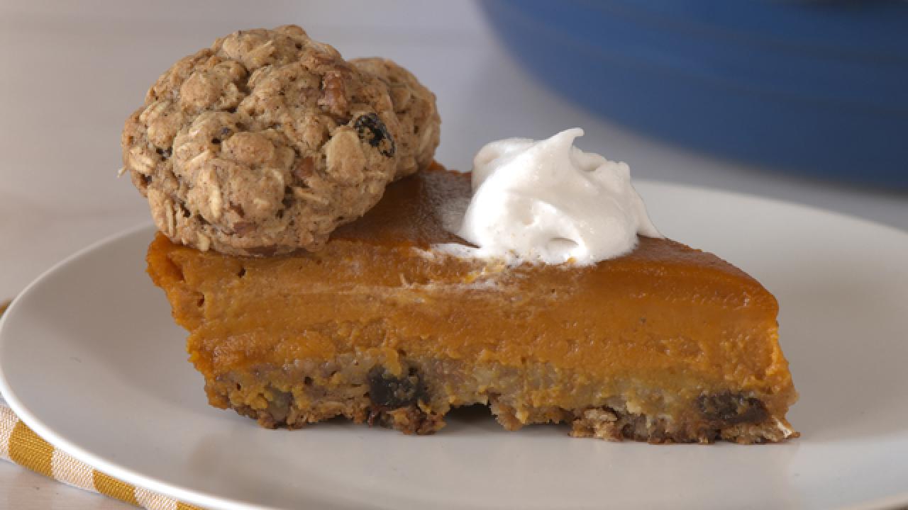 Oat Milk Pumpkin Pie with Oatmeal Cookie Crust
