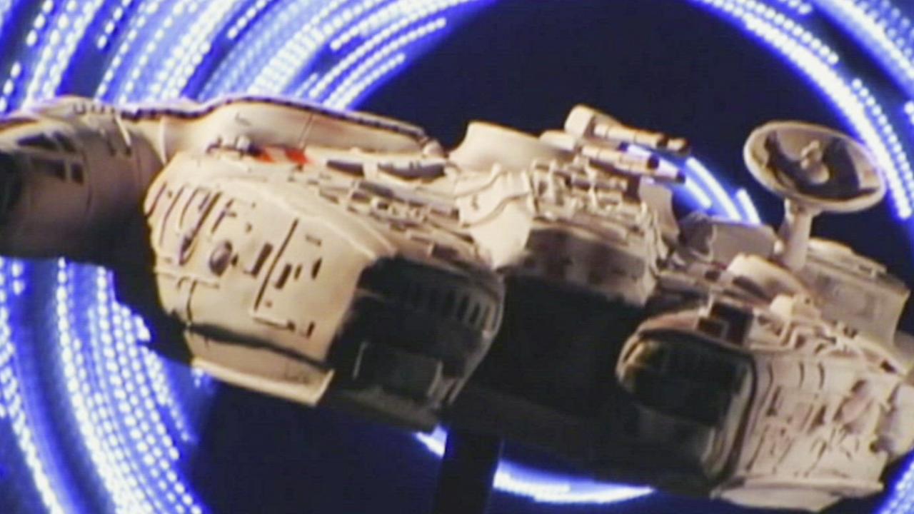 Millenium Falcon Cake