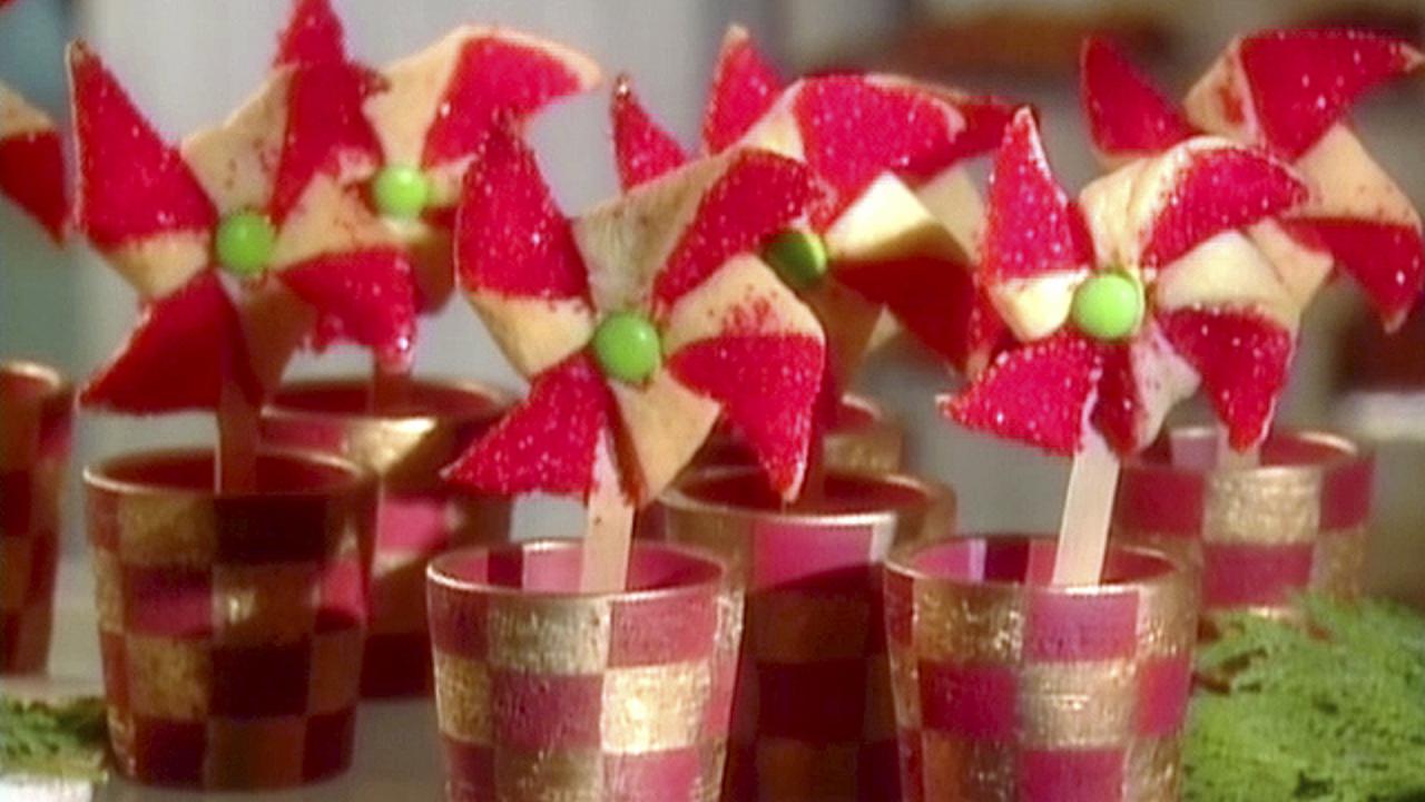 Poinsettia Cookies