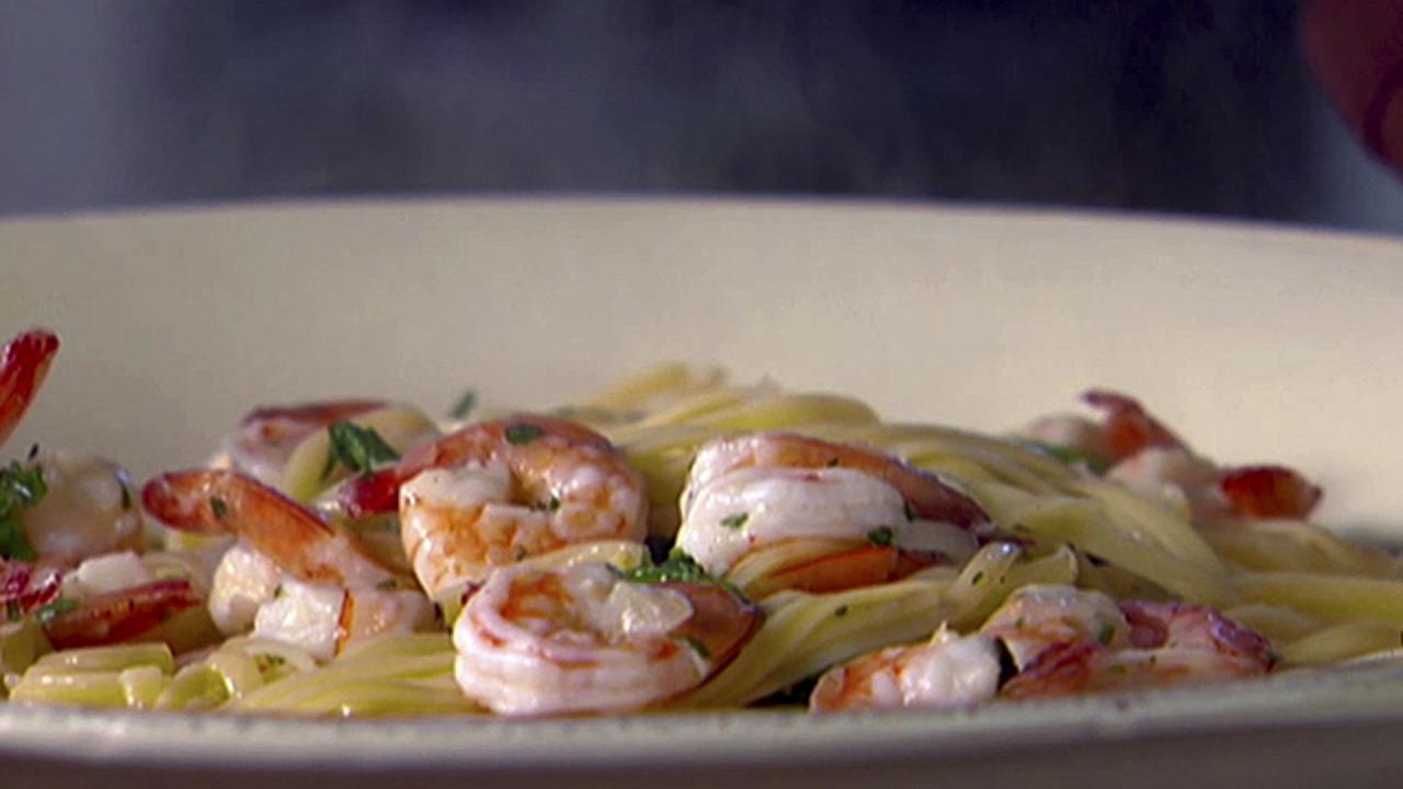 Linguine with Shrimp and Lemon Oil