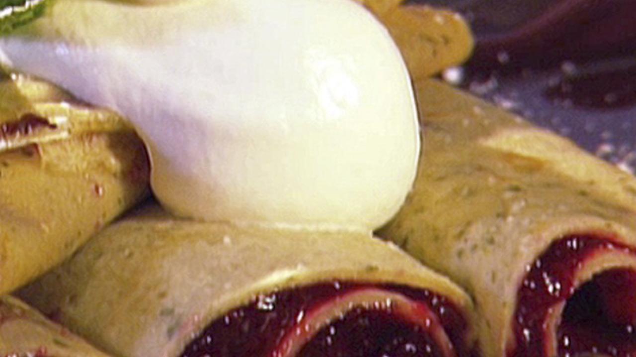 Lingonberry Crepes