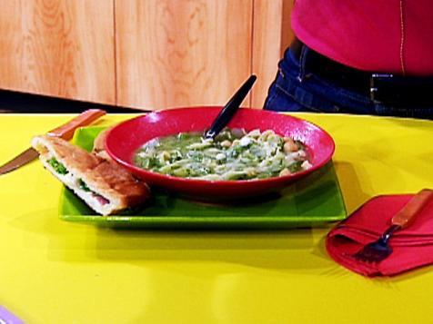 Vegetable and Bean Soup with Pesto: Minestrone alla Genovese and Sandwiches with Arugula and Ham: Panini con Rucola e Prosciutto